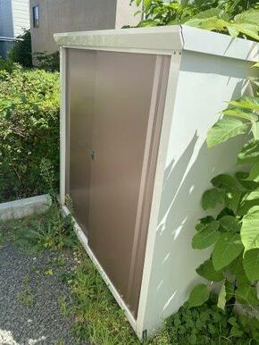 外の物置