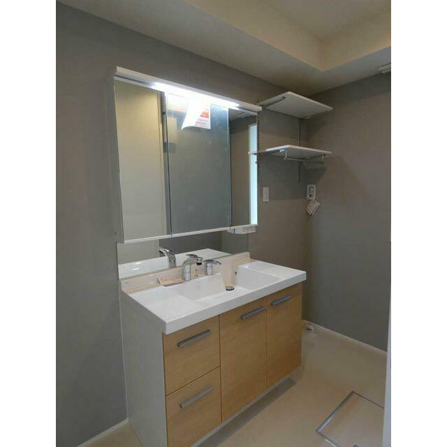 幅広タイプの洗面台です！