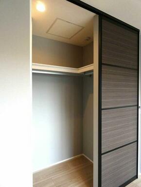 クローゼットは収納力◎