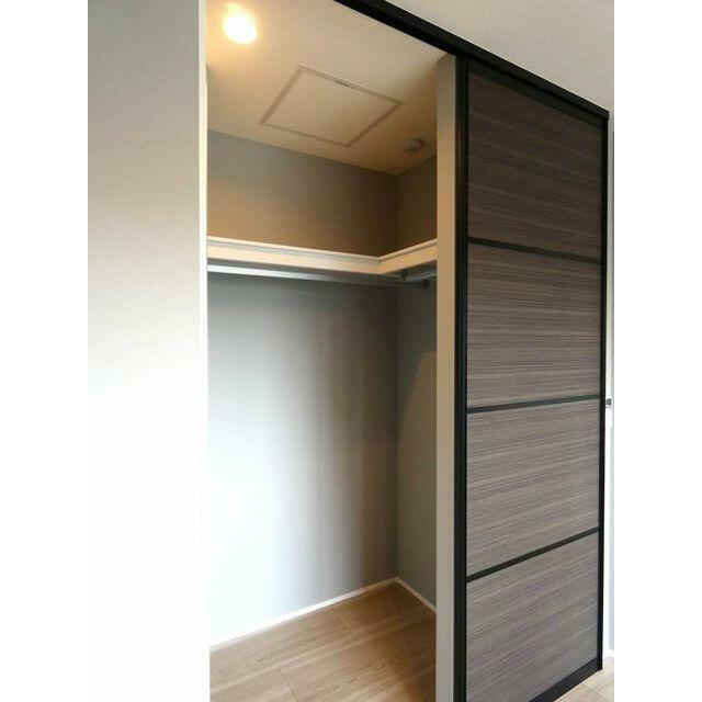 クローゼットは収納力◎