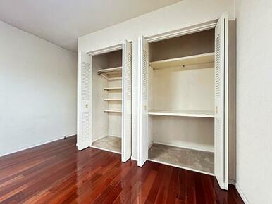 「2階洋室約8.5帖」クローゼット収納