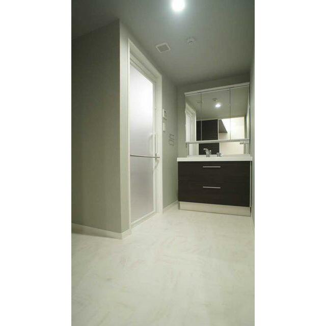 洗面化粧台でございます