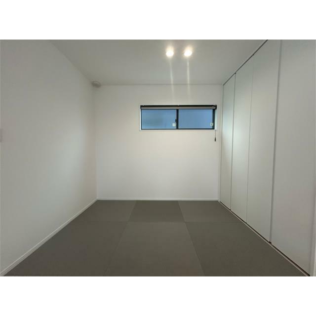 ＬＤＫの一角にある畳コーナー。洗濯物を畳んだり、お昼寝スペースとして、多目的に活躍します。