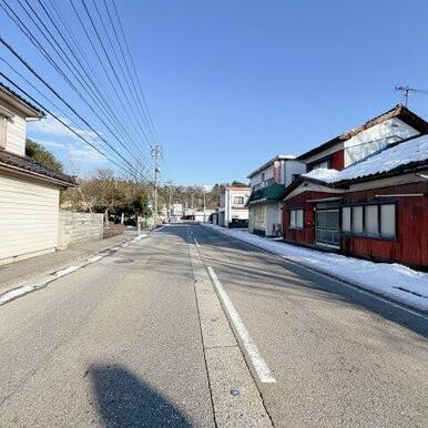 融雪装置付きの前面道路