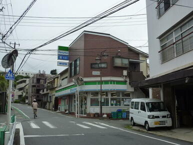 ファミリーマート相原上町店