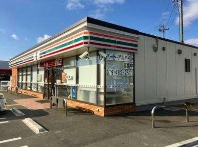 セブンイレブン稲美国岡店