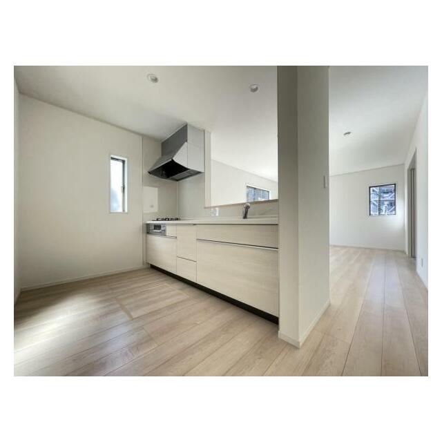 リビングの様子を見ながら家事ができるので小さなお子さまがいるご家庭も安心です＾＾