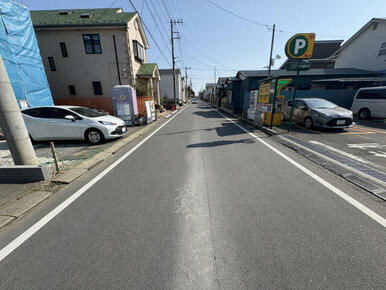 販売現地