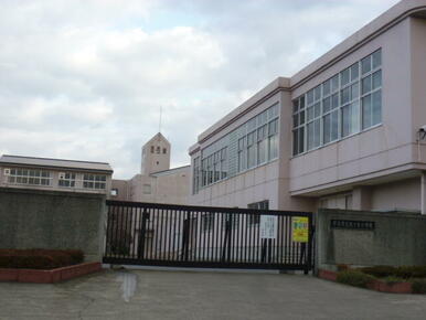 守谷市立松ｹ丘小学校