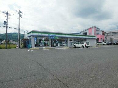 ファミリーマート 福島桑折町店