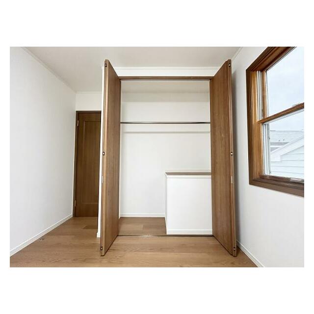 2階中央洋室5.2帖　別角度