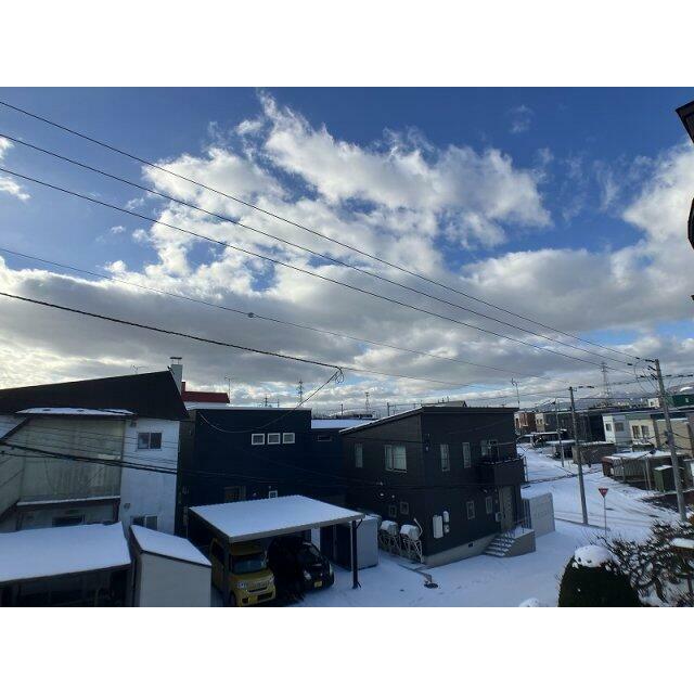 バルコニーから大和プレミストドームが見えます♪