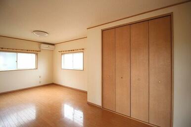 エアコン・大容量のクローゼット付き洋室