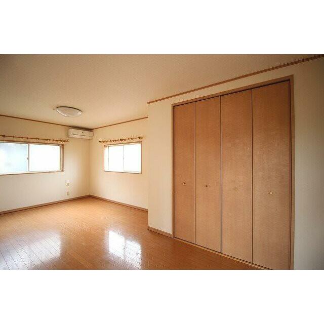 エアコン・大容量のクローゼット付き洋室