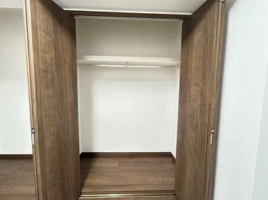 約6帖の洋室　収納部分