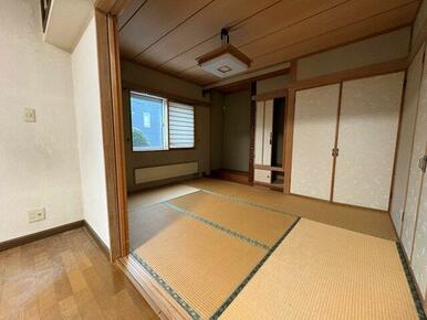 何かと使いやすい6.0帖の和室が有り親世帯の居室として便利♪