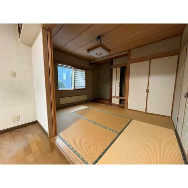 何かと使いやすい6.0帖の和室が有り親世帯の居室として便利♪