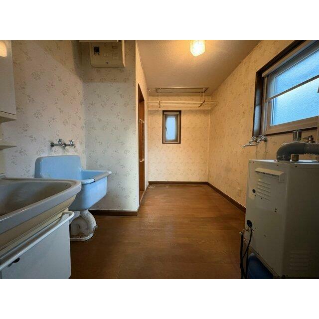 窓が2カ所設置されており明るい雰囲気のUTスペース♪