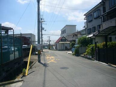 前面道路（南側）