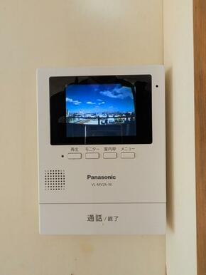 ★★モニター付きインターホンで室内にいながら来客対応が出来ます♪★★