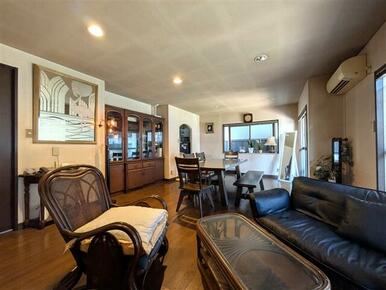 リビングダイニング