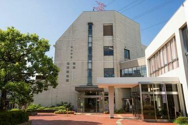 枚方市立楠葉図書館