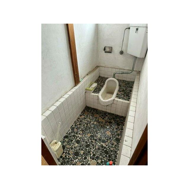 洋式便器への変更や、温水洗浄便座の設置をご検討下さい