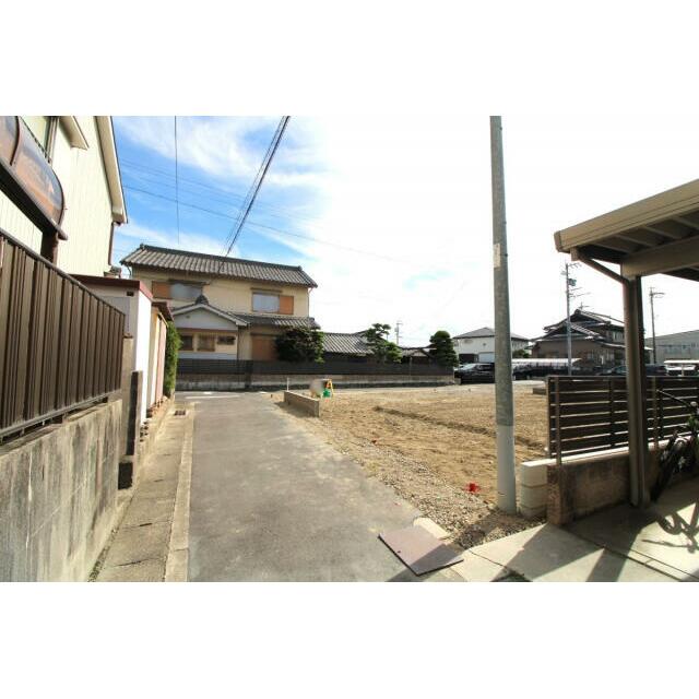 6月18日撮影 東側道路（北→南）
