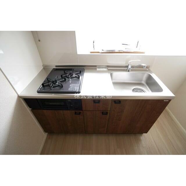 お料理好きにはオススメのグリル付2口システムキッチン設置済♪