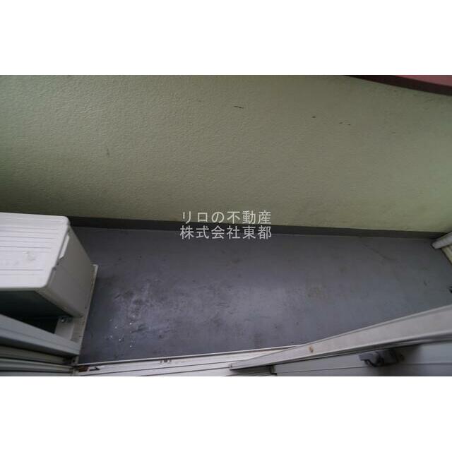 バルコニーがあるので洗濯物を太陽の下で干すことができます♪