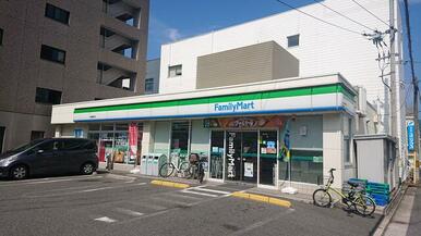 ファミリーマート南観音町店