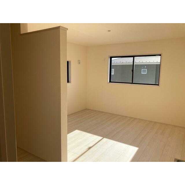 リビングとは別に静かな時間を楽しめる部屋（2号棟）