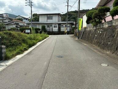 ◆西側の道路◆現地2026年6月撮影◆