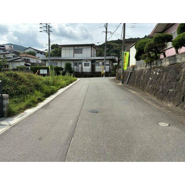 ◆西側の道路◆現地2026年6月撮影◆