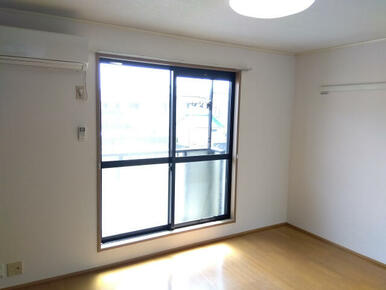 フェニックス洋室