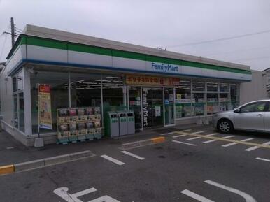 ファミリーマート六分一