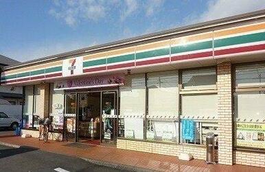 セブン-イレブン 三島谷田南店まで350m