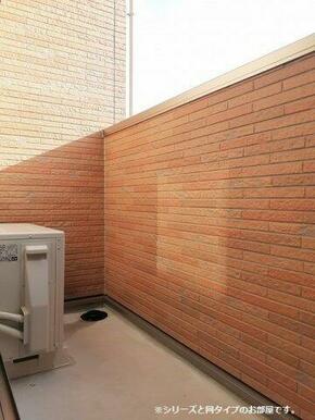 広々としたバルコニーです