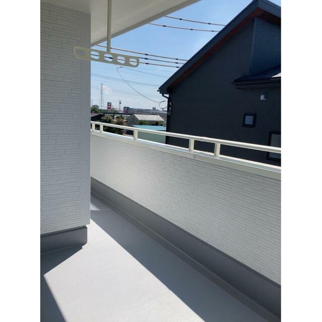 部屋の外と中をつなぐバルコニー、使い方自在！（3号棟）