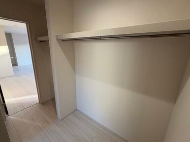 大切な洋服にはきちんと収納場所を用意したい（3号棟）