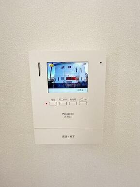 「モニター付きインターホン」モニター付きです