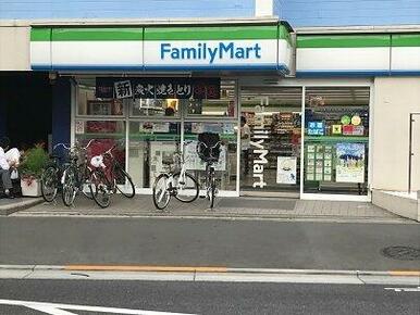 ファミリーマート 東京成徳学園前店