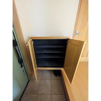 シューズボックス