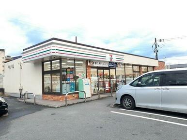 セブンイレブン 山科勧修寺店