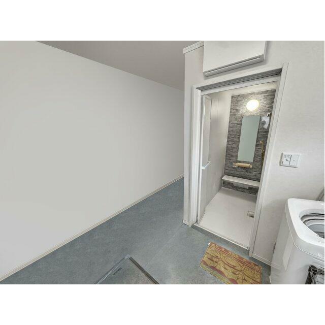 広めの洗面脱衣室で使い勝手◎ ※バーチャル加工済みです