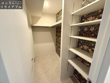 WIC内も広くたっぷりしまえそうです！