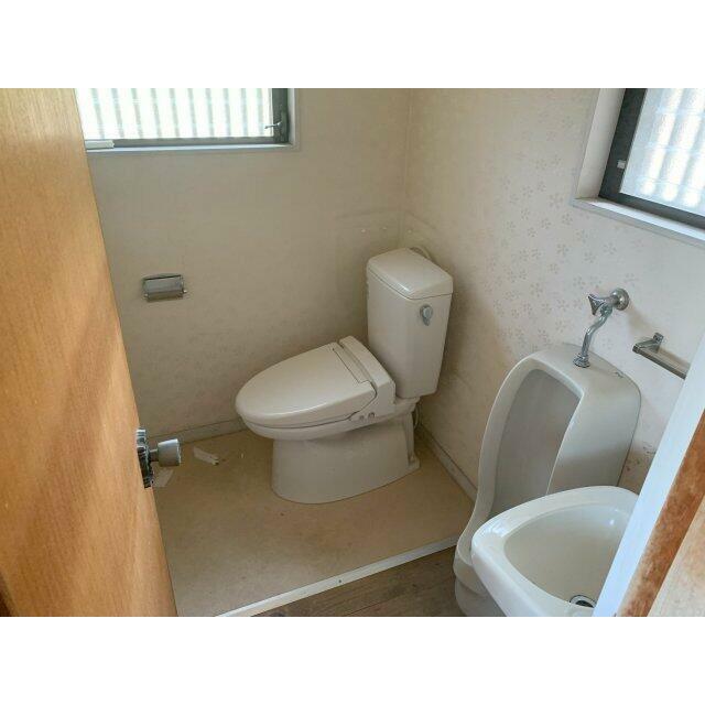 ゆったりとした空間のトイレです