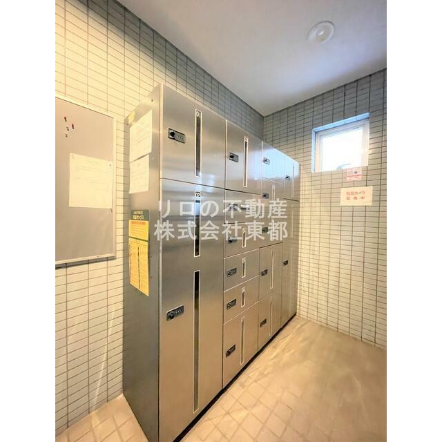 不在時でもお荷物のお預かり可能な宅配ボックス付です♪