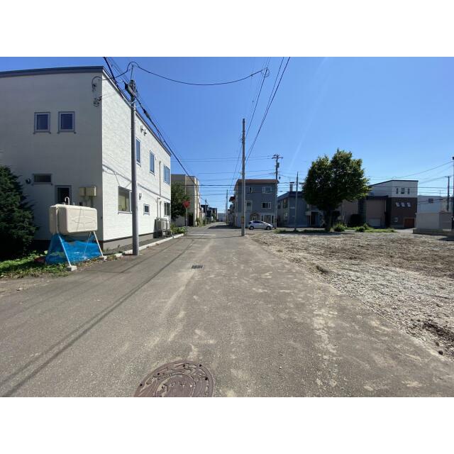販売現地写真※樹木撤去・縁石切り下げ工事予定