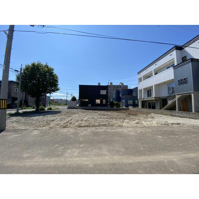 販売現地写真※樹木撤去・縁石切り下げ工事予定